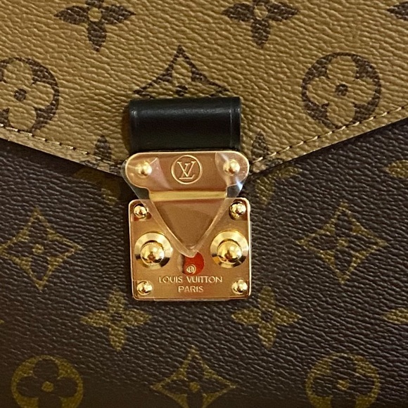Louis Vuitton Monogram Reversible Pochette Métis - Picture 7 of 8